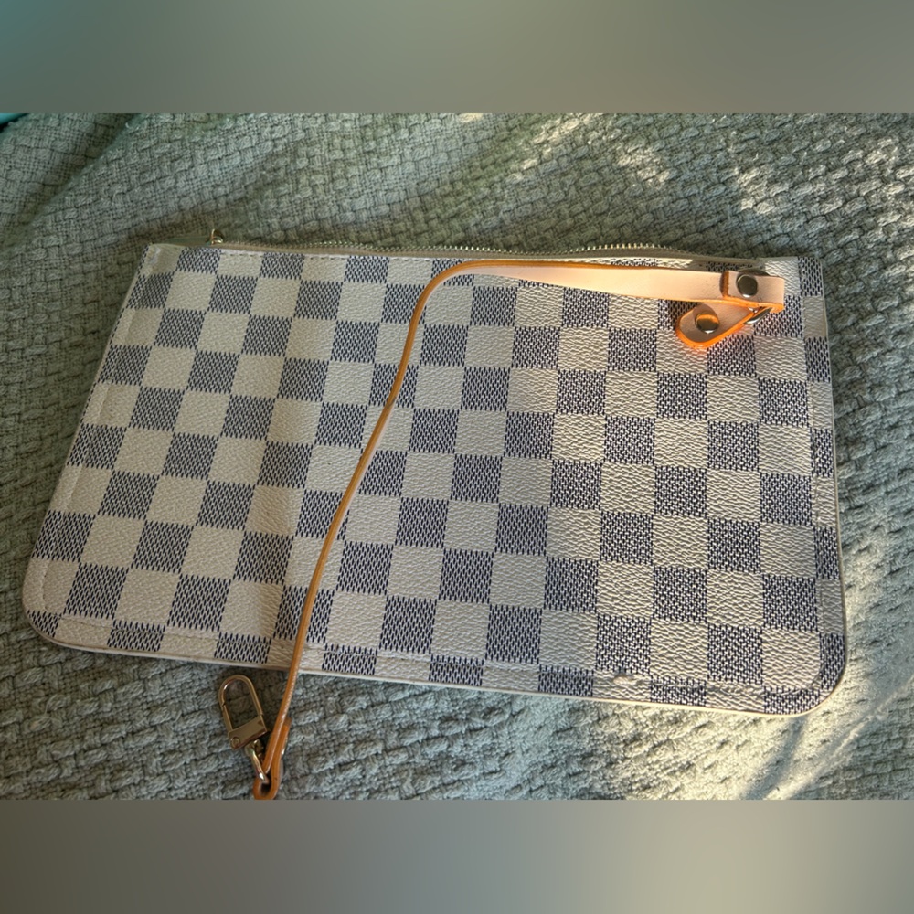 Clutch purse Gray Beige check with tan interior